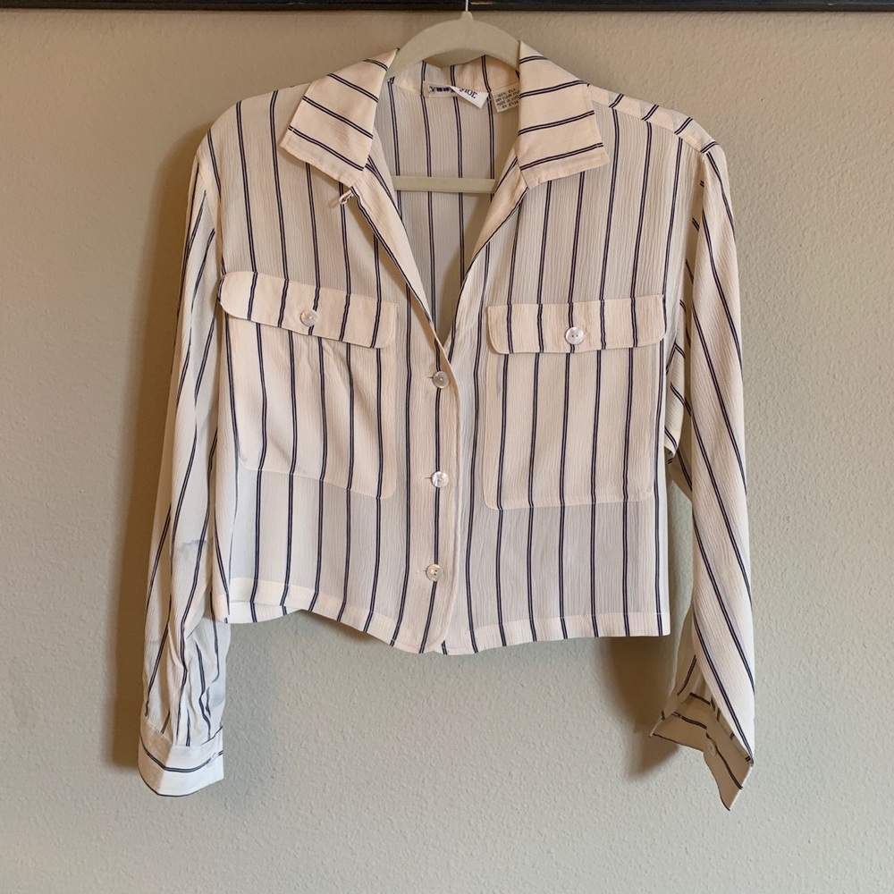 Cute Cropped Dress Shirt